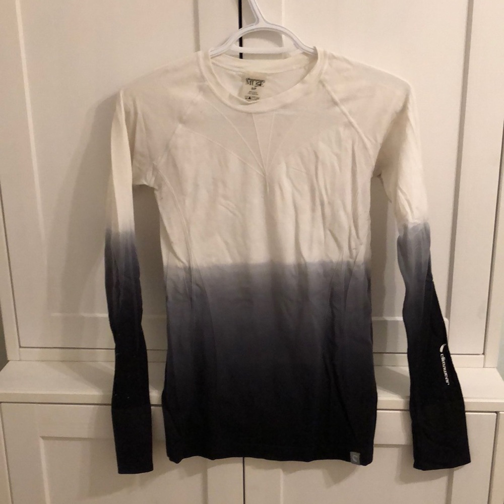 Ombré long sleeve workout top